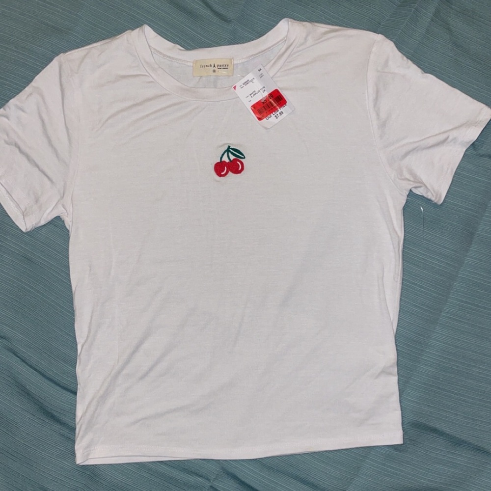 Size 2X girls shirt or women’s size small cherry crop top
